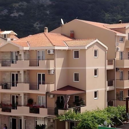 Apartmani Goran I Jelena Zec 布德瓦 外观 照片