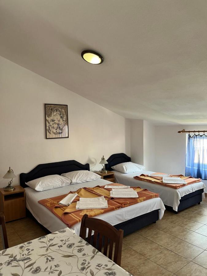 Apartmani Goran I Jelena Zec 布德瓦 外观 照片