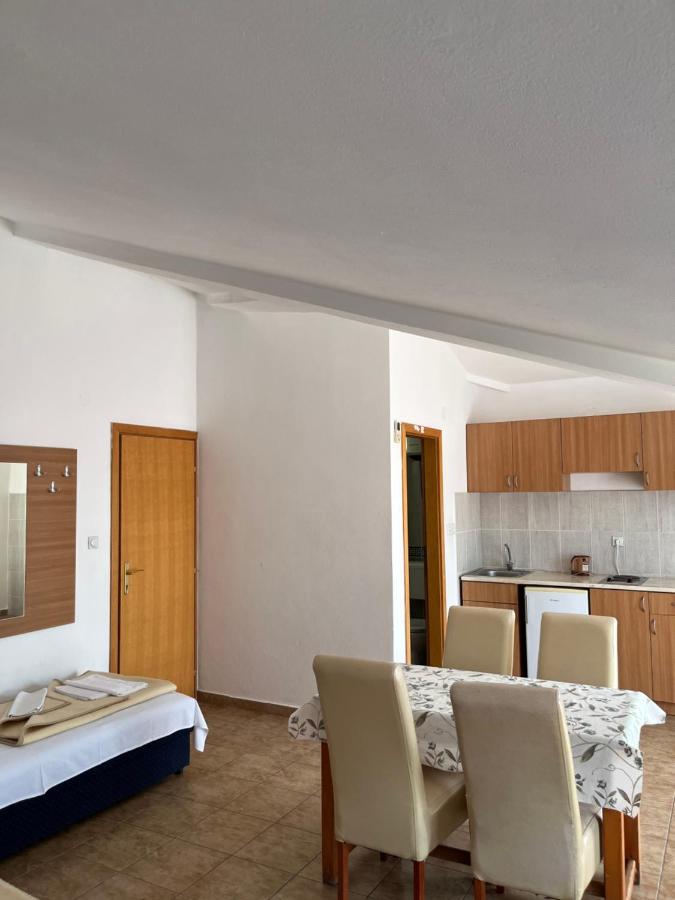Apartmani Goran I Jelena Zec 布德瓦 外观 照片